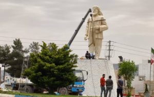 ادای دین به پدر شعر کردی ایلام؛ تندیس غلامرضاخان ارکوازی در ایلام نصب شد ادای دین به پدر شعر کردی ایلام؛ تندیس غلامرضاخان ارکوازی در ایلام نصب شد